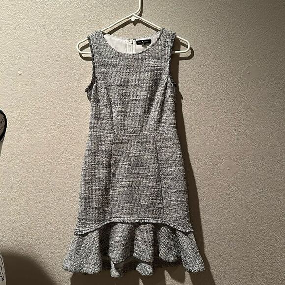 Banana Republic Grey Tweed Fringe Trumpet Dress Sz 2 - Picture 1 of 6
